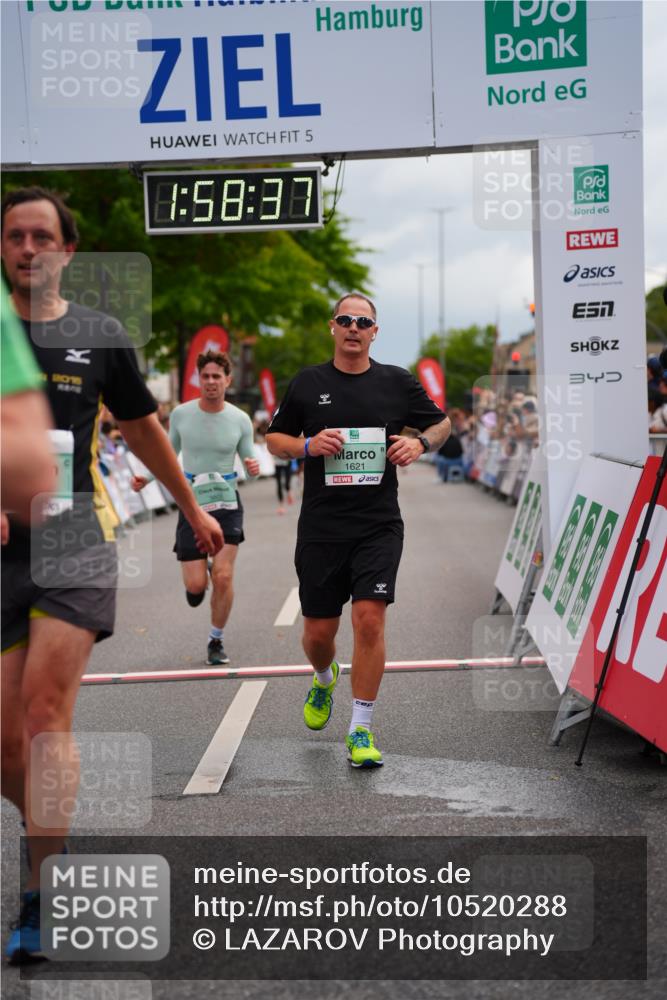 20.09.2026 - PSD Bank Halbmarathon LAZAROV Photography http://msf.ph/oto/10520288 20.09.2026 11:58:36 Ziel 1398, 1621, 2577, 2585, 2612, 3604, 3801, 4623, 4641, 4750 meine-sportfotos.de