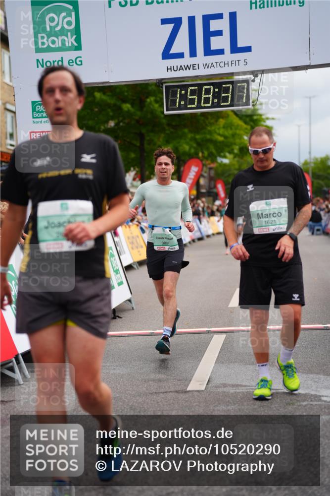 20.09.2026 - PSD Bank Halbmarathon LAZAROV Photography http://msf.ph/oto/10520290 20.09.2026 11:58:37 Ziel 1398, 1621, 2577, 2612, 3490, 3604, 3801, 4623, 4641, 4750 meine-sportfotos.de