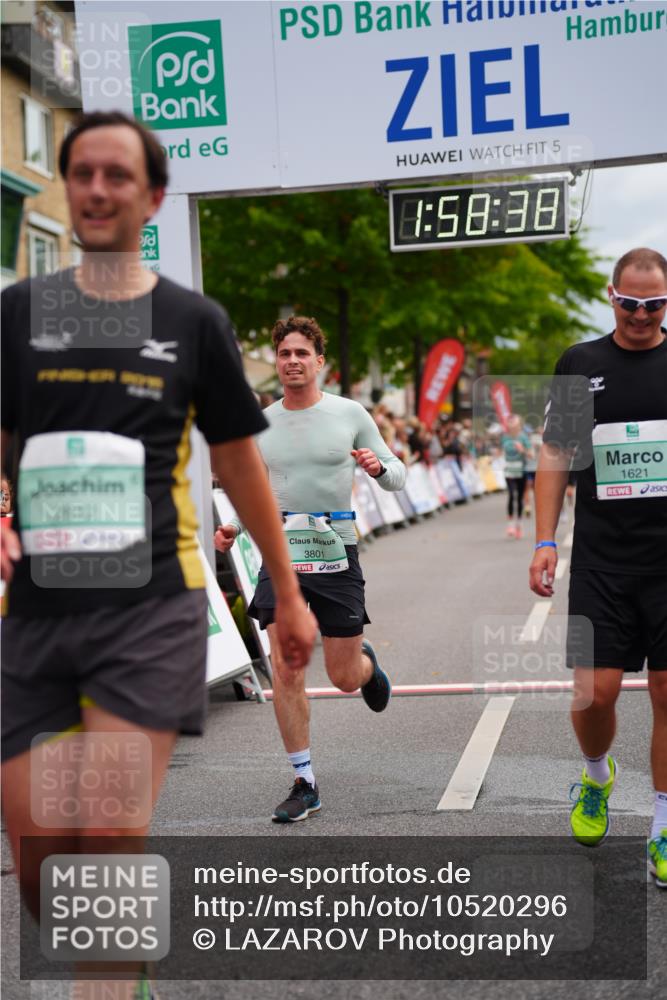 20.09.2026 - PSD Bank Halbmarathon LAZAROV Photography http://msf.ph/oto/10520296 20.09.2026 11:58:37 Ziel 1398, 1621, 2577, 2612, 3490, 3604, 3801, 4623, 4641, 4750 meine-sportfotos.de