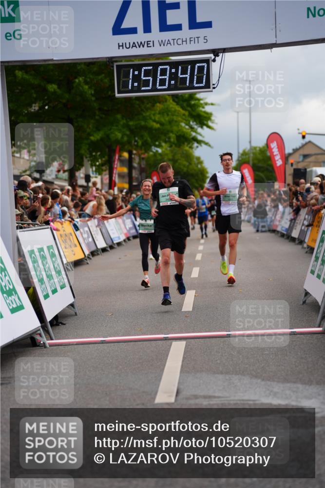 20.09.2026 - PSD Bank Halbmarathon LAZAROV Photography http://msf.ph/oto/10520307 20.09.2026 11:58:40 Ziel 1398, 1621, 1956, 2612, 3183, 3490, 3604, 3801, 4623 meine-sportfotos.de