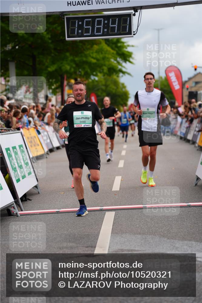 20.09.2026 - PSD Bank Halbmarathon LAZAROV Photography http://msf.ph/oto/10520321 20.09.2026 11:58:41 Ziel 1621, 1795, 1956, 2612, 3183, 3490, 3604, 3801, 4013 meine-sportfotos.de