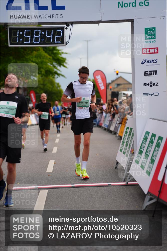 20.09.2026 - PSD Bank Halbmarathon LAZAROV Photography http://msf.ph/oto/10520323 20.09.2026 11:58:41 Ziel 1621, 1795, 1956, 2612, 3183, 3490, 3604, 3801, 4013 meine-sportfotos.de