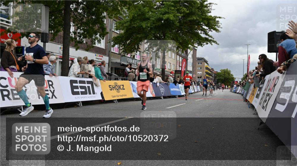 20.09.2026 - PSD Bank Halbmarathon J. Mangold http://msf.ph/oto/10520372 20.09.2026 11:52:29 Ziel 1853, 2028, 2113, 3227, 3515, 4071, 4768 meine-sportfotos.de