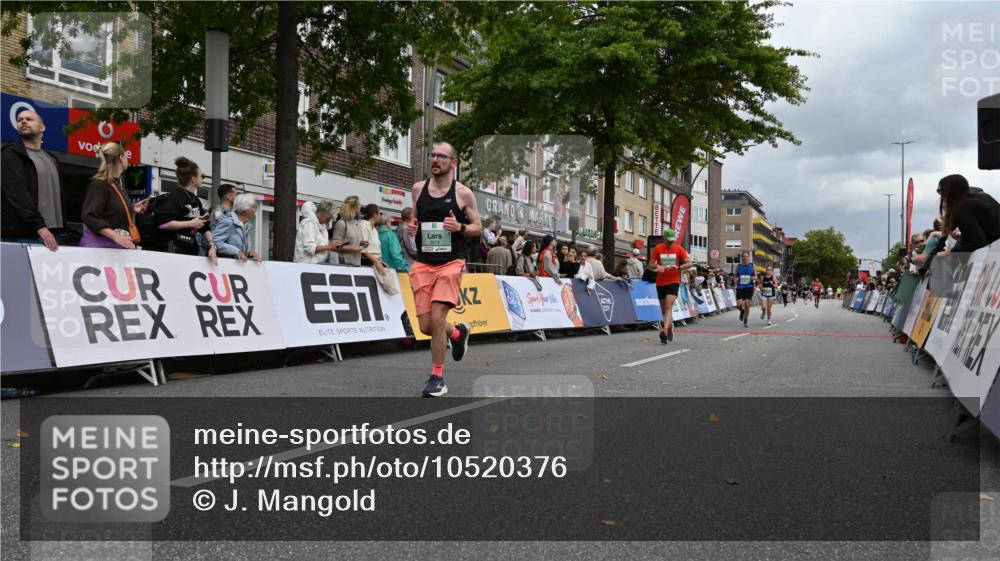 20.09.2026 - PSD Bank Halbmarathon J. Mangold http://msf.ph/oto/10520376 20.09.2026 11:52:29 Ziel 1853, 2028, 2113, 3227, 3515, 4071, 4768 meine-sportfotos.de