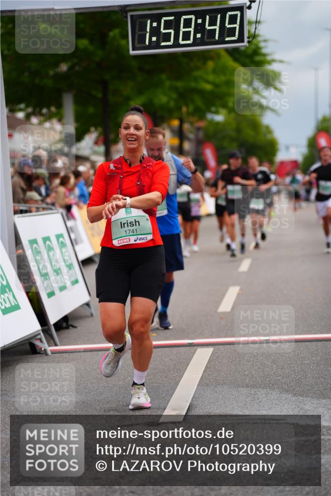 20.09.2026 - PSD Bank Halbmarathon LAZAROV Photography http://msf.ph/oto/10520399 20.09.2026 11:58:48 Ziel 1741, 1795, 1936, 1956, 2290, 3183, 3447, 3490, 4013, 4570, 4572 meine-sportfotos.de