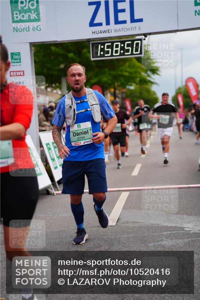 20.09.2026 - PSD Bank Halbmarathon LAZAROV Photography http://msf.ph/oto/10520416 20.09.2026 11:58:50 Ziel 1304, 1741, 1795, 1936, 1956, 2290, 3183, 3447, 3598, 4013, 4570, 4572 meine-sportfotos.de