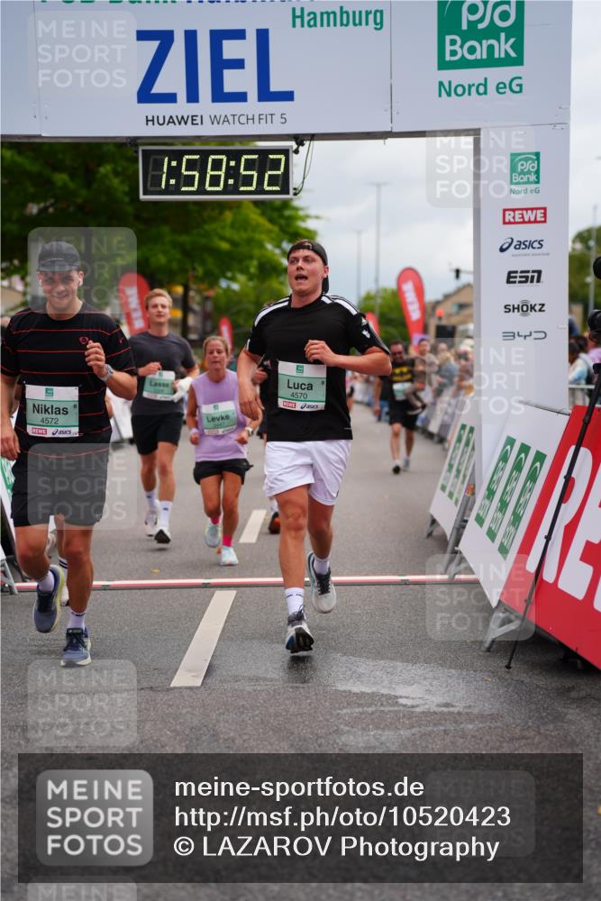 20.09.2026 - PSD Bank Halbmarathon LAZAROV Photography http://msf.ph/oto/10520423 20.09.2026 11:58:52 Ziel 1035, 1251, 1304, 1741, 1795, 1936, 2290, 3447, 3598, 4013, 4355, 4570, 4572 meine-sportfotos.de