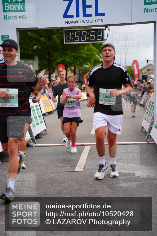20.09.2026 - PSD Bank Halbmarathon LAZAROV Photography http://msf.ph/oto/10520428 20.09.2026 11:58:52 Ziel 1035, 1251, 1304, 1741, 1795, 1936, 2290, 3447, 3598, 4013, 4355, 4570, 4572 meine-sportfotos.de