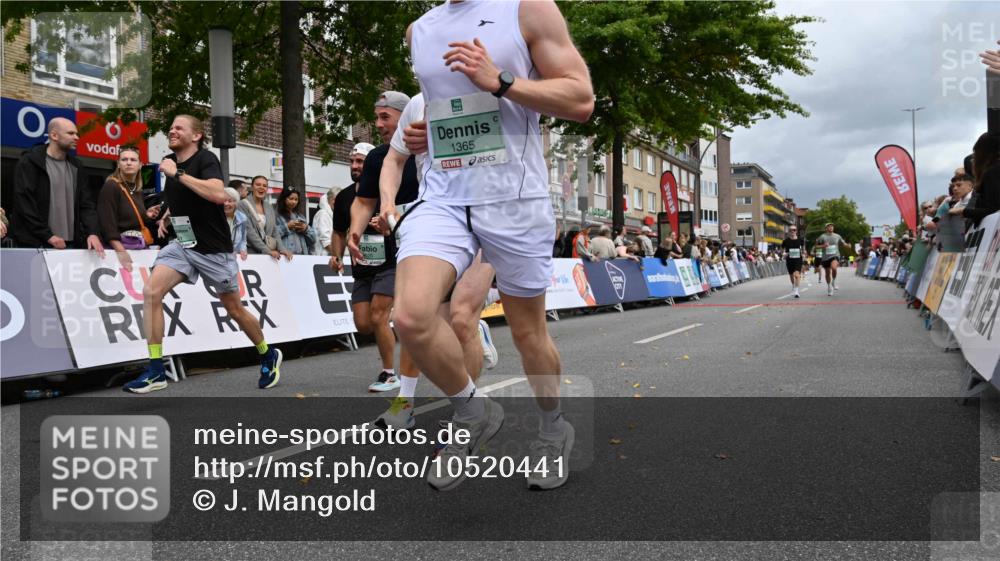 20.09.2026 - PSD Bank Halbmarathon J. Mangold http://msf.ph/oto/10520441 20.09.2026 11:52:50 Ziel 1365, 2528, 3018, 3041, 3050, 3505, 4020, 4451, 4624, 4757 meine-sportfotos.de