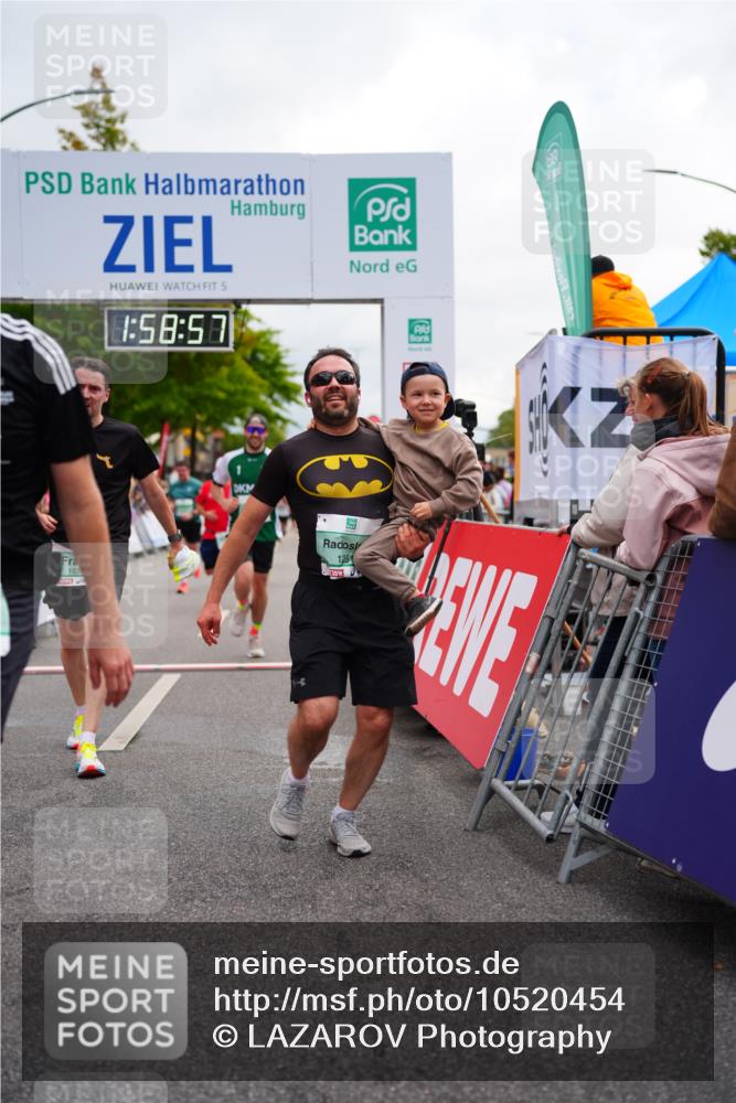 20.09.2026 - PSD Bank Halbmarathon LAZAROV Photography http://msf.ph/oto/10520454 20.09.2026 11:58:57 Ziel 1035, 1251, 1304, 1936, 2290, 3447, 3598, 3718, 3810, 4029, 4355, 4570, 4572, 4694, 4738 meine-sportfotos.de
