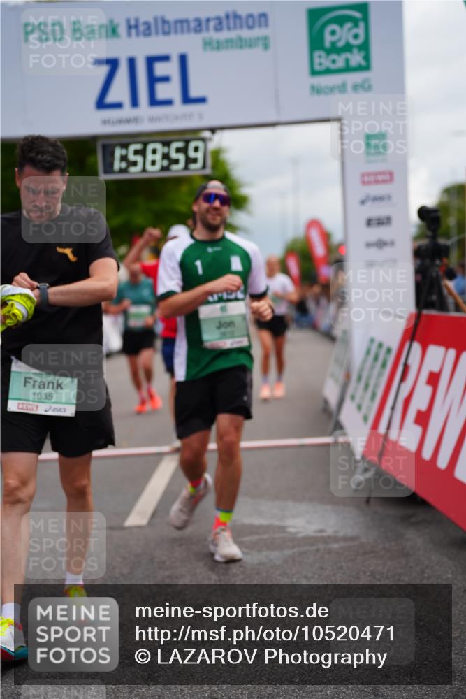 20.09.2026 - PSD Bank Halbmarathon LAZAROV Photography http://msf.ph/oto/10520471 20.09.2026 11:58:58 Ziel 1035, 1251, 1304, 1936, 3447, 3598, 3718, 3810, 4029, 4355, 4570, 4572, 4694, 4738 meine-sportfotos.de