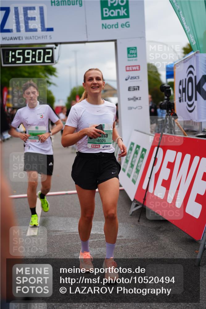 20.09.2026 - PSD Bank Halbmarathon LAZAROV Photography http://msf.ph/oto/10520494 20.09.2026 11:59:02 Ziel 1035, 1251, 1778, 2185, 3467, 3718, 3810, 3940, 4029, 4355, 4694, 4738 meine-sportfotos.de