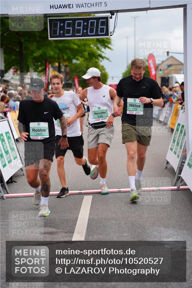20.09.2026 - PSD Bank Halbmarathon LAZAROV Photography http://msf.ph/oto/10520527 20.09.2026 11:59:05 Ziel 1197, 1778, 2050, 2185, 3112, 3467, 3718, 3810, 3940, 4029, 4223, 4694, 4738 meine-sportfotos.de