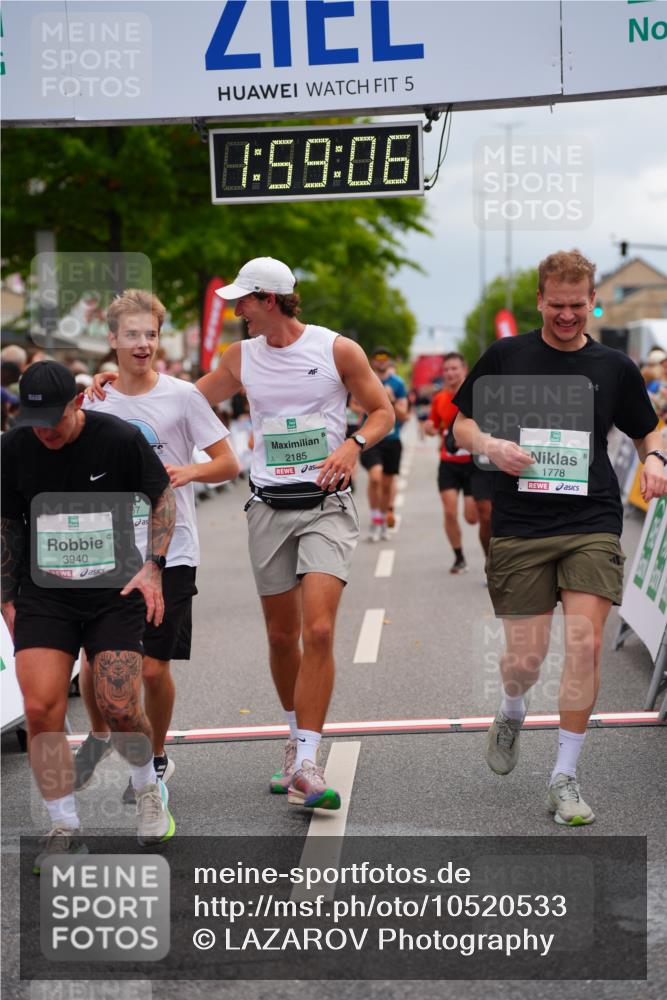 20.09.2026 - PSD Bank Halbmarathon LAZAROV Photography http://msf.ph/oto/10520533 20.09.2026 11:59:06 Ziel 1197, 1519, 1778, 2050, 2185, 3112, 3150, 3467, 3718, 3940, 4029, 4223, 4286, 4694, 4738 meine-sportfotos.de