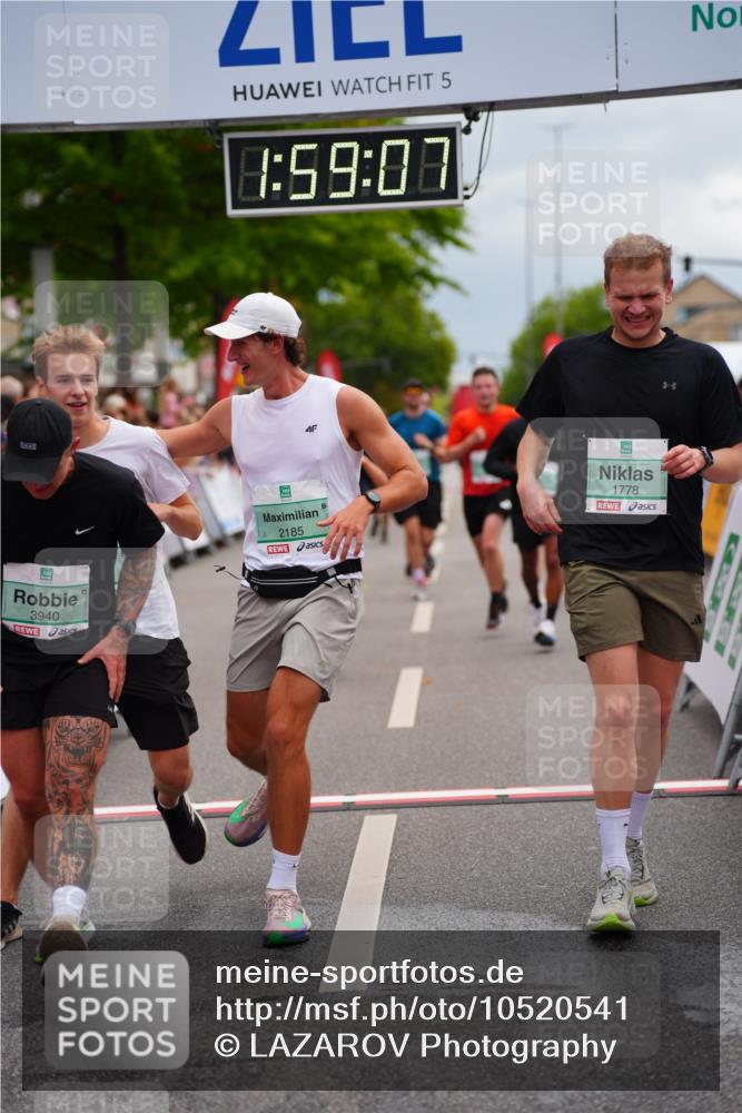20.09.2026 - PSD Bank Halbmarathon LAZAROV Photography http://msf.ph/oto/10520541 20.09.2026 11:59:06 Ziel 1197, 1519, 1778, 2050, 2185, 3112, 3150, 3467, 3718, 3940, 4029, 4223, 4286, 4694, 4738 meine-sportfotos.de