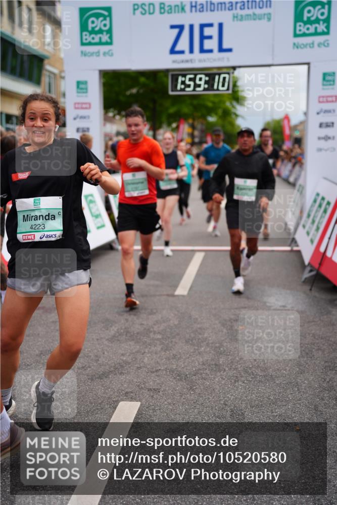 20.09.2026 - PSD Bank Halbmarathon LAZAROV Photography http://msf.ph/oto/10520580 20.09.2026 11:59:09 Ziel 1197, 1519, 1778, 2050, 2185, 3112, 3150, 3194, 3467, 3940, 4223, 4286, 4591 meine-sportfotos.de