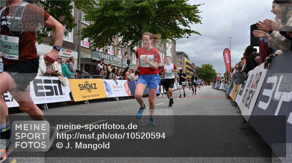 20.09.2026 - PSD Bank Halbmarathon J. Mangold http://msf.ph/oto/10520594 20.09.2026 11:53:24 Ziel 1462, 1528, 1961, 2106, 2350, 2611, 3376, 3678, 3702, 3867, 4021, 4025, 4770 meine-sportfotos.de