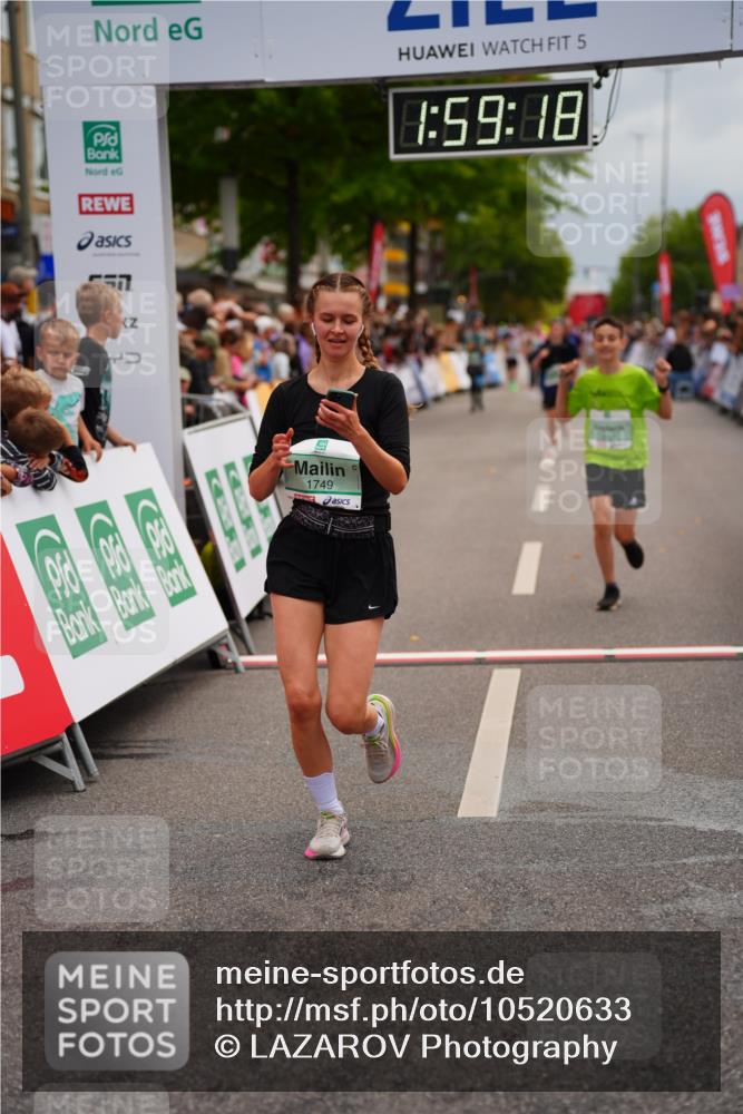 20.09.2026 - PSD Bank Halbmarathon LAZAROV Photography http://msf.ph/oto/10520633 20.09.2026 11:59:17 Ziel 1519, 1749, 3112, 3150, 3194, 4286, 4428, 4591 meine-sportfotos.de