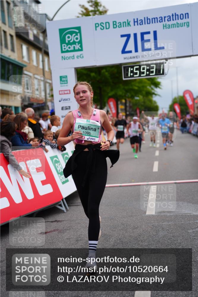 20.09.2026 - PSD Bank Halbmarathon LAZAROV Photography http://msf.ph/oto/10520664 20.09.2026 11:59:30 Ziel 1091, 1093, 1095, 1098, 2370, 2736, 3668 meine-sportfotos.de