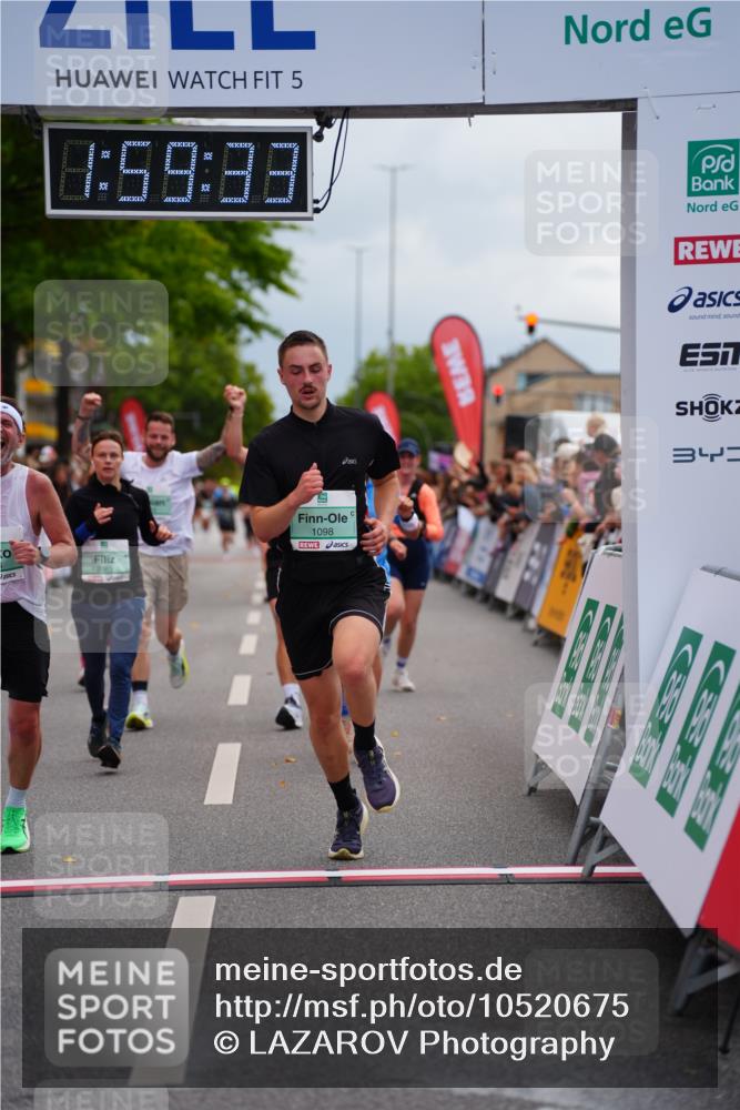 20.09.2026 - PSD Bank Halbmarathon LAZAROV Photography http://msf.ph/oto/10520675 20.09.2026 11:59:33 Ziel 1091, 1093, 1095, 1098, 2085, 2736, 3066, 3390, 3668, 3771, 3772 meine-sportfotos.de