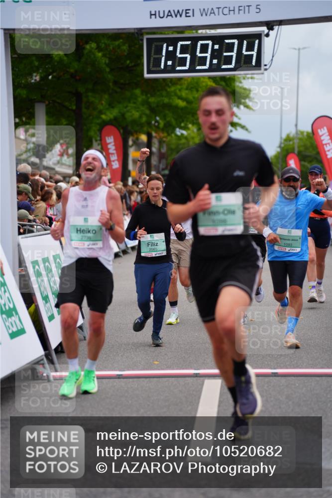 20.09.2026 - PSD Bank Halbmarathon LAZAROV Photography http://msf.ph/oto/10520682 20.09.2026 11:59:33 Ziel 1091, 1093, 1095, 1098, 2085, 2736, 3066, 3390, 3668, 3771, 3772 meine-sportfotos.de