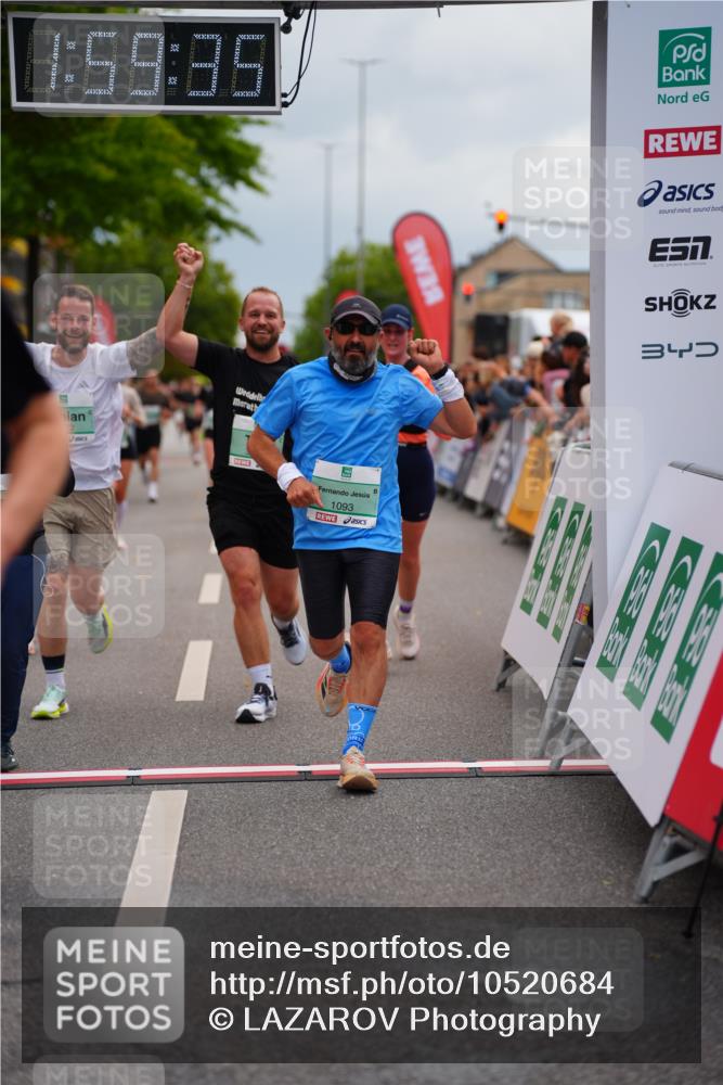 20.09.2026 - PSD Bank Halbmarathon LAZAROV Photography http://msf.ph/oto/10520684 20.09.2026 11:59:34 Ziel 1093, 1095, 1098, 1279, 2085, 2736, 3066, 3390, 3668, 3771, 3772 meine-sportfotos.de