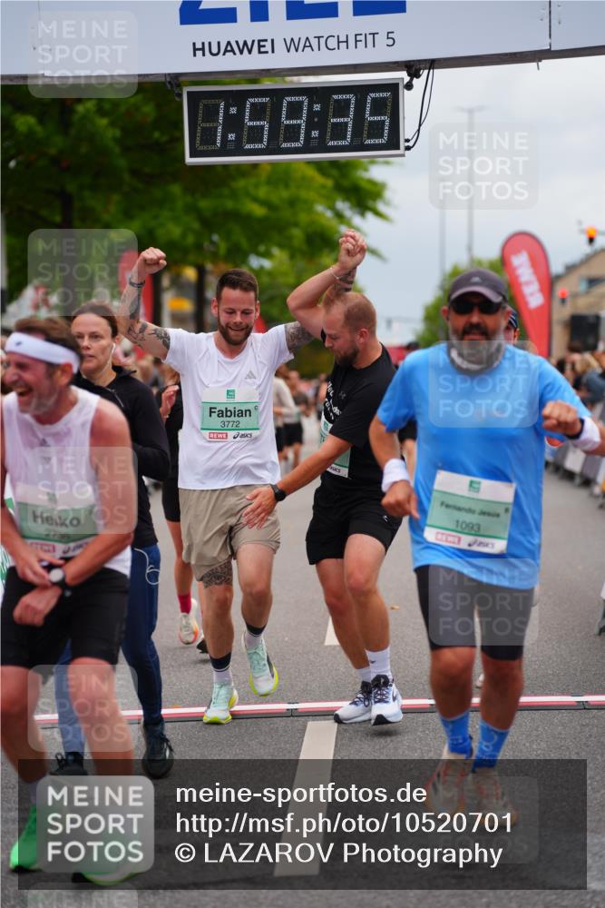 20.09.2026 - PSD Bank Halbmarathon LAZAROV Photography http://msf.ph/oto/10520701 20.09.2026 11:59:35 Ziel 1093, 1095, 1098, 1279, 2085, 2736, 3066, 3390, 3771, 3772 meine-sportfotos.de