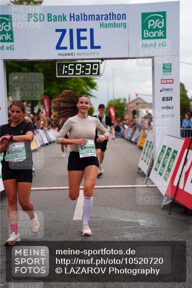20.09.2026 - PSD Bank Halbmarathon LAZAROV Photography http://msf.ph/oto/10520720 20.09.2026 11:59:39 Ziel 1093, 1098, 1279, 2085, 2208, 2439, 2670, 2736, 3066, 3390, 3771, 3772, 4711 meine-sportfotos.de