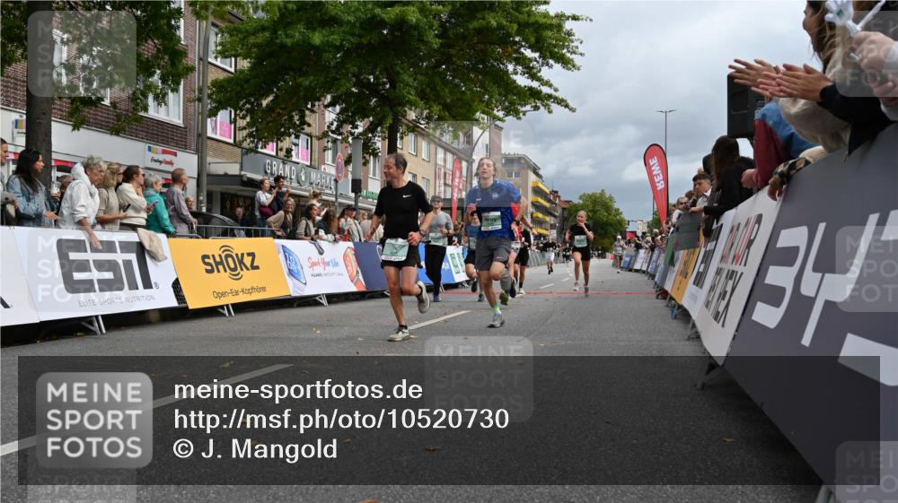 20.09.2026 - PSD Bank Halbmarathon J. Mangold http://msf.ph/oto/10520730 20.09.2026 11:54:00 Ziel 1642, 1839, 2031, 2144, 2594, 2727, 3558, 3654, 4027, 4759, 4777, 4785 meine-sportfotos.de