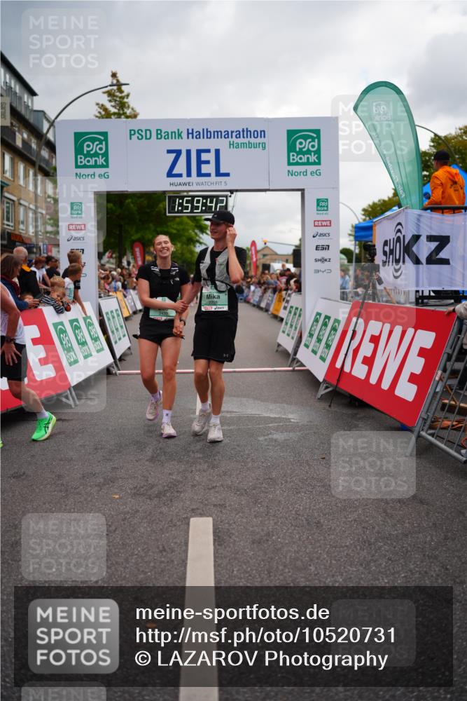 20.09.2026 - PSD Bank Halbmarathon LAZAROV Photography http://msf.ph/oto/10520731 20.09.2026 11:59:41 Ziel 1093, 1098, 1279, 2085, 2208, 2439, 2670, 2736, 3066, 3390, 3771, 3772, 4711 meine-sportfotos.de