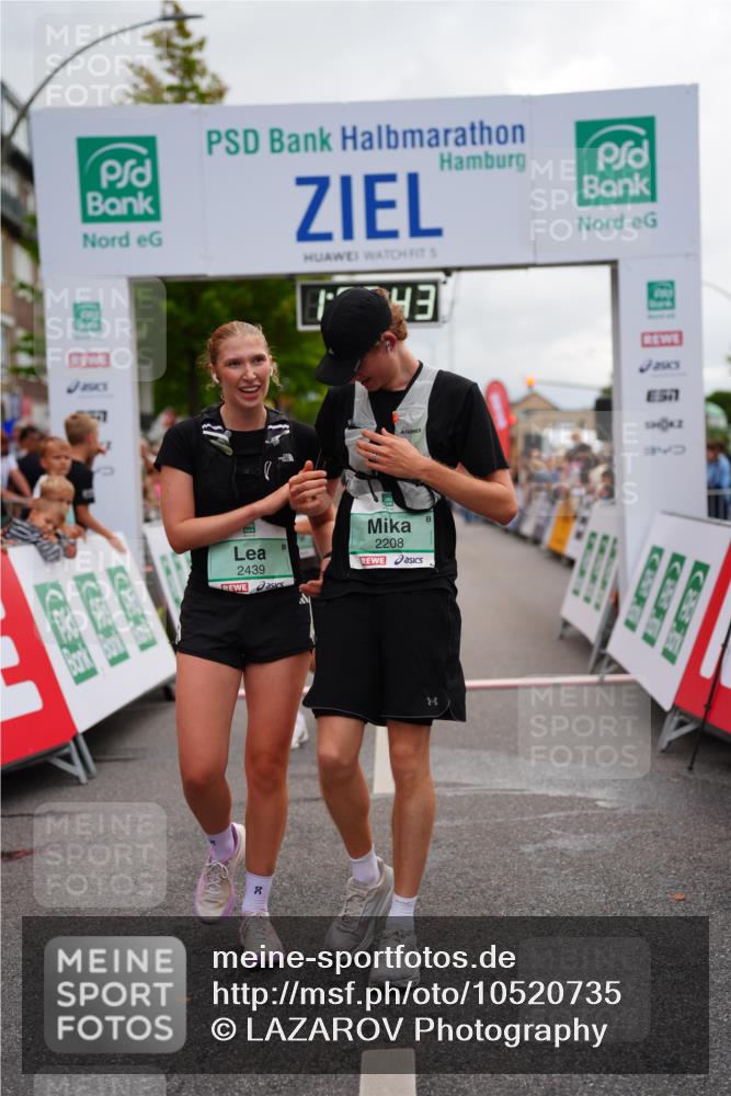 20.09.2026 - PSD Bank Halbmarathon LAZAROV Photography http://msf.ph/oto/10520735 20.09.2026 11:59:43 Ziel 1279, 2085, 2208, 2439, 2670, 3066, 3390, 3771, 3772, 4711 meine-sportfotos.de