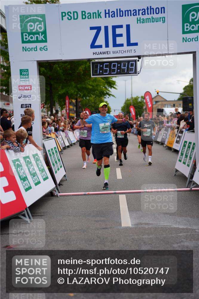 20.09.2026 - PSD Bank Halbmarathon LAZAROV Photography http://msf.ph/oto/10520747 20.09.2026 11:59:49 Ziel 2168, 2170, 2670, 3578, 3800, 4493, 4494, 4495, 4711 meine-sportfotos.de