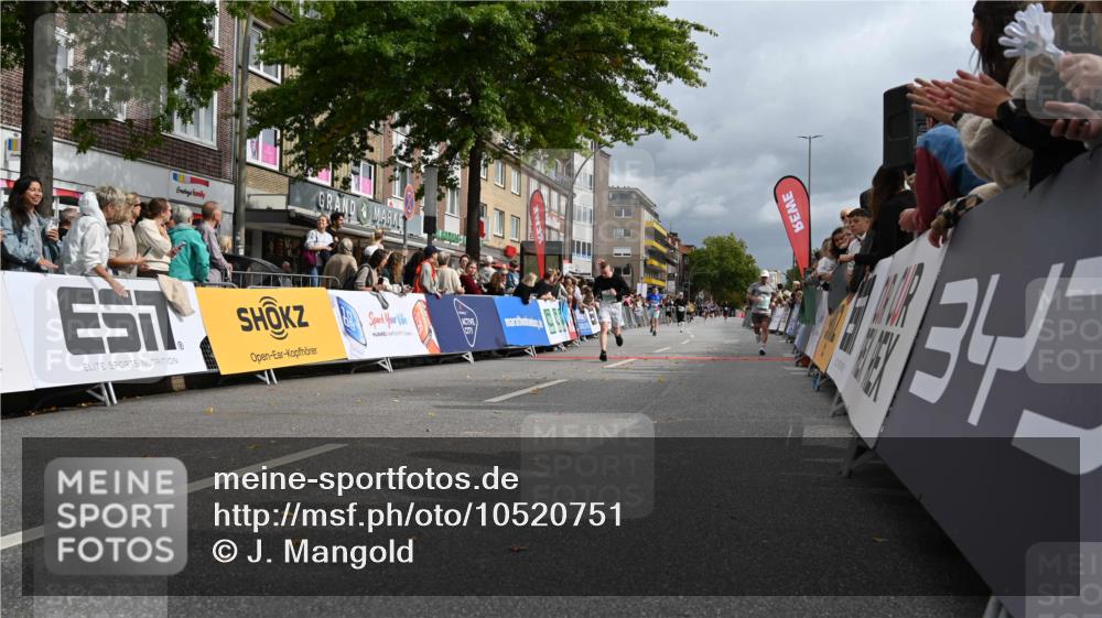 20.09.2026 - PSD Bank Halbmarathon J. Mangold http://msf.ph/oto/10520751 20.09.2026 11:54:05 Ziel 1642, 1839, 2594, 2727, 2987, 3654, 3687, 4027, 4759, 4777, 4785 meine-sportfotos.de