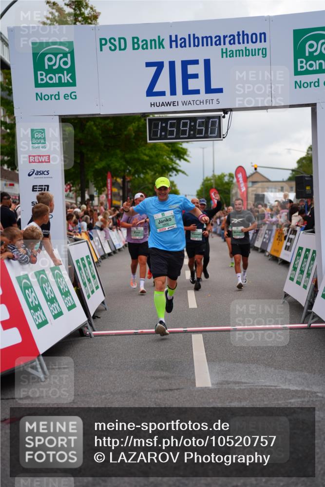 20.09.2026 - PSD Bank Halbmarathon LAZAROV Photography http://msf.ph/oto/10520757 20.09.2026 11:59:49 Ziel 2168, 2170, 2670, 3578, 3800, 4493, 4494, 4495, 4711 meine-sportfotos.de