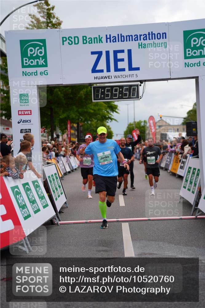 20.09.2026 - PSD Bank Halbmarathon LAZAROV Photography http://msf.ph/oto/10520760 20.09.2026 11:59:49 Ziel 2168, 2170, 2670, 3578, 3800, 4493, 4494, 4495, 4711 meine-sportfotos.de