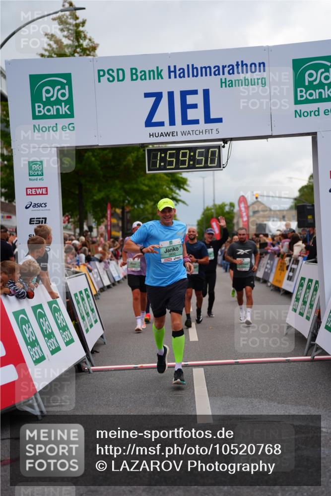 20.09.2026 - PSD Bank Halbmarathon LAZAROV Photography http://msf.ph/oto/10520768 20.09.2026 11:59:50 Ziel 1265, 2168, 2170, 2670, 3578, 3800, 4493, 4494, 4495, 4711 meine-sportfotos.de