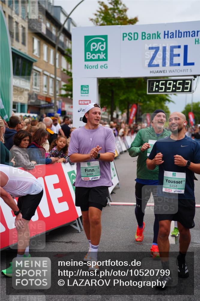 20.09.2026 - PSD Bank Halbmarathon LAZAROV Photography http://msf.ph/oto/10520799 20.09.2026 11:59:53 Ziel 1265, 1454, 2168, 2170, 2470, 3578, 3800, 4493, 4494, 4495 meine-sportfotos.de