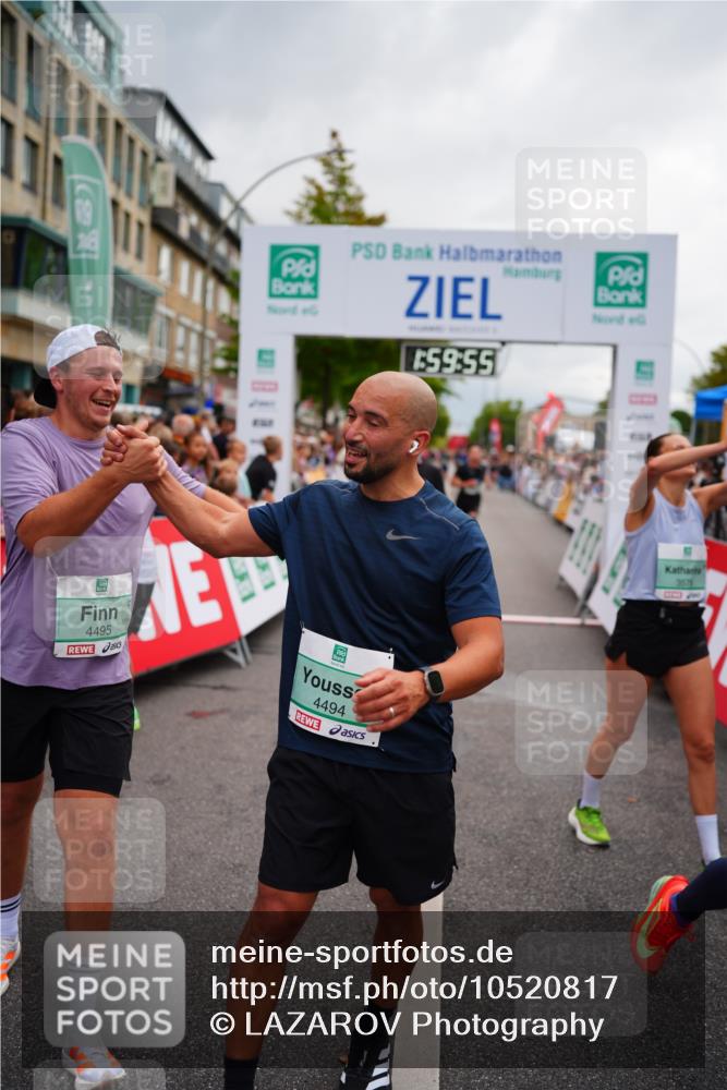 20.09.2026 - PSD Bank Halbmarathon LAZAROV Photography http://msf.ph/oto/10520817 20.09.2026 11:59:55 Ziel 1265, 1454, 2168, 2170, 2470, 3578, 3800, 4493, 4494, 4495 meine-sportfotos.de