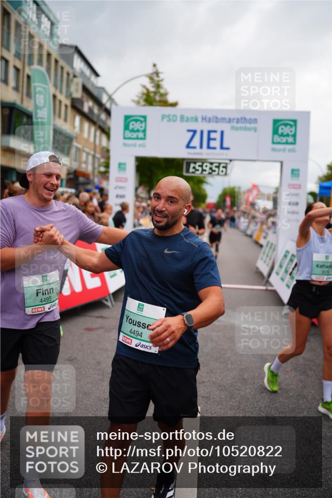 20.09.2026 - PSD Bank Halbmarathon LAZAROV Photography http://msf.ph/oto/10520822 20.09.2026 11:59:55 Ziel 1265, 1454, 2168, 2170, 2470, 3578, 3800, 4493, 4494, 4495 meine-sportfotos.de