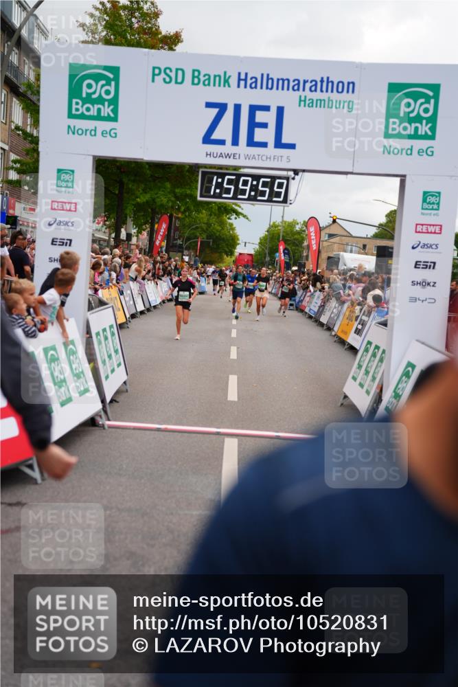 20.09.2026 - PSD Bank Halbmarathon LAZAROV Photography http://msf.ph/oto/10520831 20.09.2026 11:59:59 Ziel 1112, 1265, 1454, 2168, 2170, 2470, 3578, 4493, 4494, 4495 meine-sportfotos.de