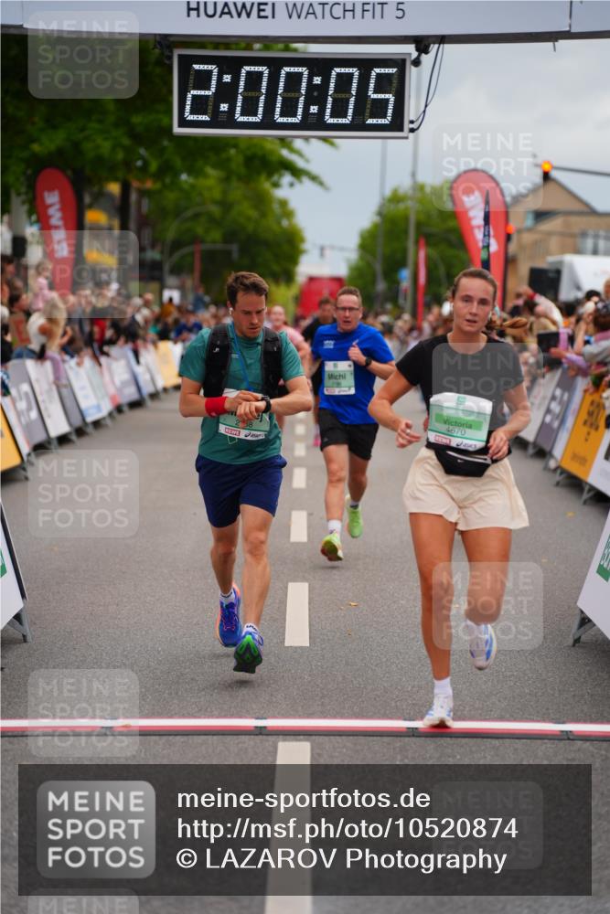 20.09.2026 - PSD Bank Halbmarathon LAZAROV Photography http://msf.ph/oto/10520874 20.09.2026 12:00:04 Ziel 1112, 1454, 2186, 2238, 2470, 4670 meine-sportfotos.de