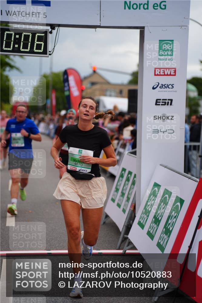 20.09.2026 - PSD Bank Halbmarathon LAZAROV Photography http://msf.ph/oto/10520883 20.09.2026 12:00:05 Ziel 1112, 2186, 2238, 4670 meine-sportfotos.de