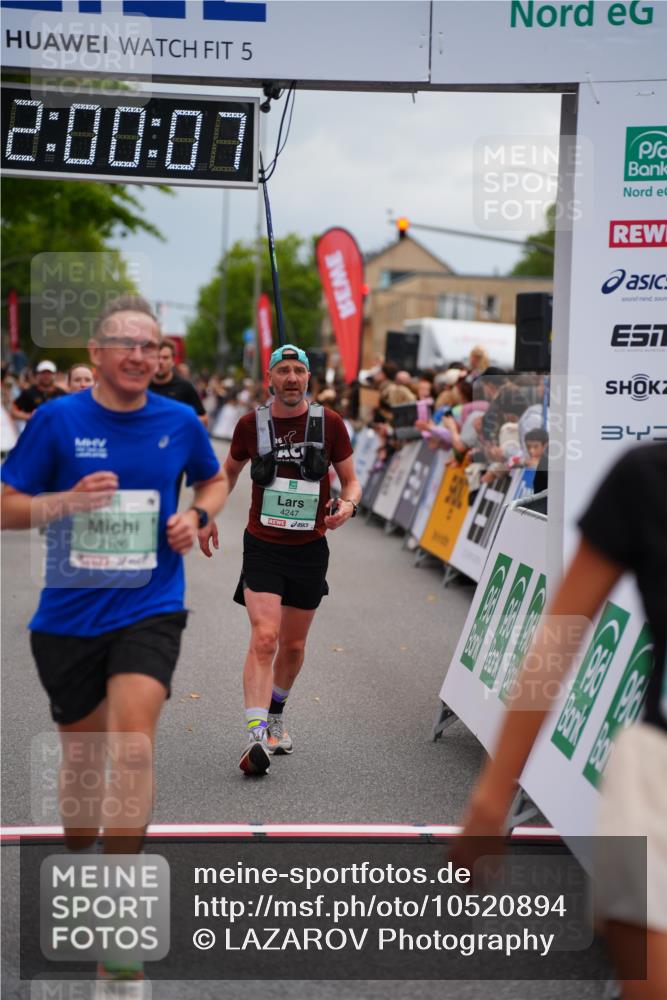 20.09.2026 - PSD Bank Halbmarathon LAZAROV Photography http://msf.ph/oto/10520894 20.09.2026 12:00:07 Ziel 1112, 2186, 2238, 2693, 3146, 4670 meine-sportfotos.de