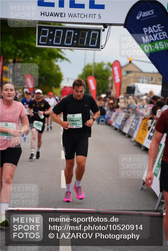 20.09.2026 - PSD Bank Halbmarathon LAZAROV Photography http://msf.ph/oto/10520914 20.09.2026 12:00:10 Ziel 1112, 1927, 2186, 2238, 2693, 3146, 4670 meine-sportfotos.de
