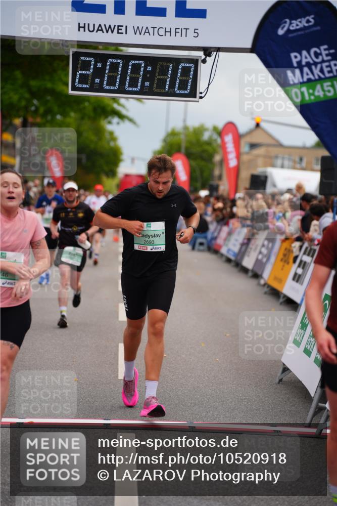 20.09.2026 - PSD Bank Halbmarathon LAZAROV Photography http://msf.ph/oto/10520918 20.09.2026 12:00:10 Ziel 1112, 1927, 2186, 2238, 2693, 3146, 4670 meine-sportfotos.de