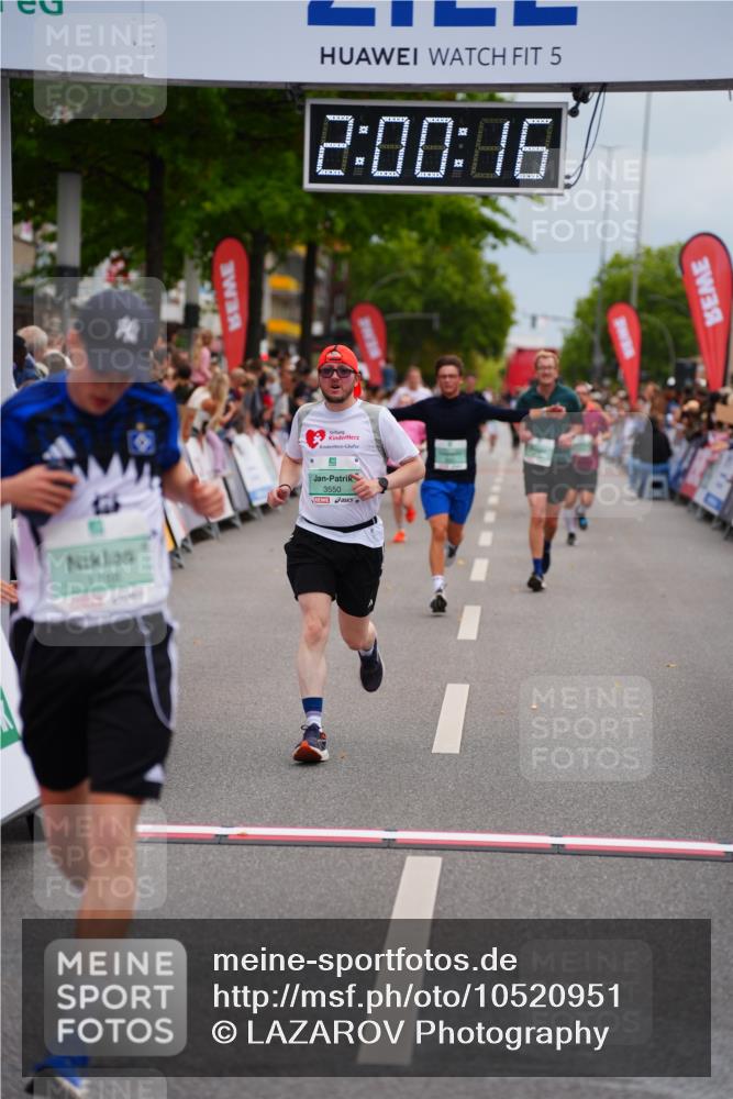 20.09.2026 - PSD Bank Halbmarathon LAZAROV Photography http://msf.ph/oto/10520951 20.09.2026 12:00:16 Ziel 1788, 1927, 2676, 2693, 3146, 3550, 4583 meine-sportfotos.de