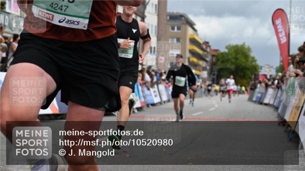 20.09.2026 - PSD Bank Halbmarathon J. Mangold http://msf.ph/oto/10520980 20.09.2026 11:55:16 Ziel 1819, 1966, 2495, 3028, 3898, 4039, 4617, 4769 meine-sportfotos.de