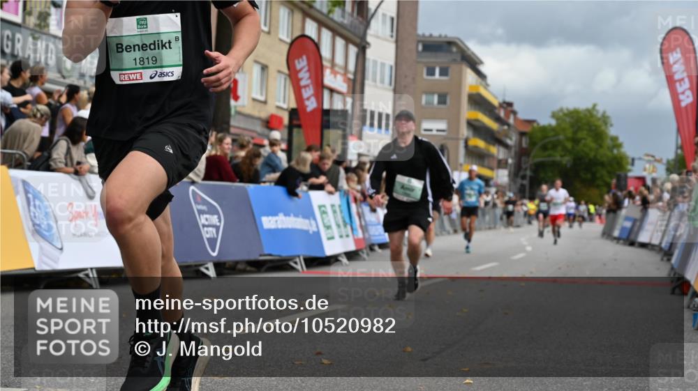 20.09.2026 - PSD Bank Halbmarathon J. Mangold http://msf.ph/oto/10520982 20.09.2026 11:55:16 Ziel 1819, 1966, 2495, 3028, 3898, 4039, 4617, 4769 meine-sportfotos.de