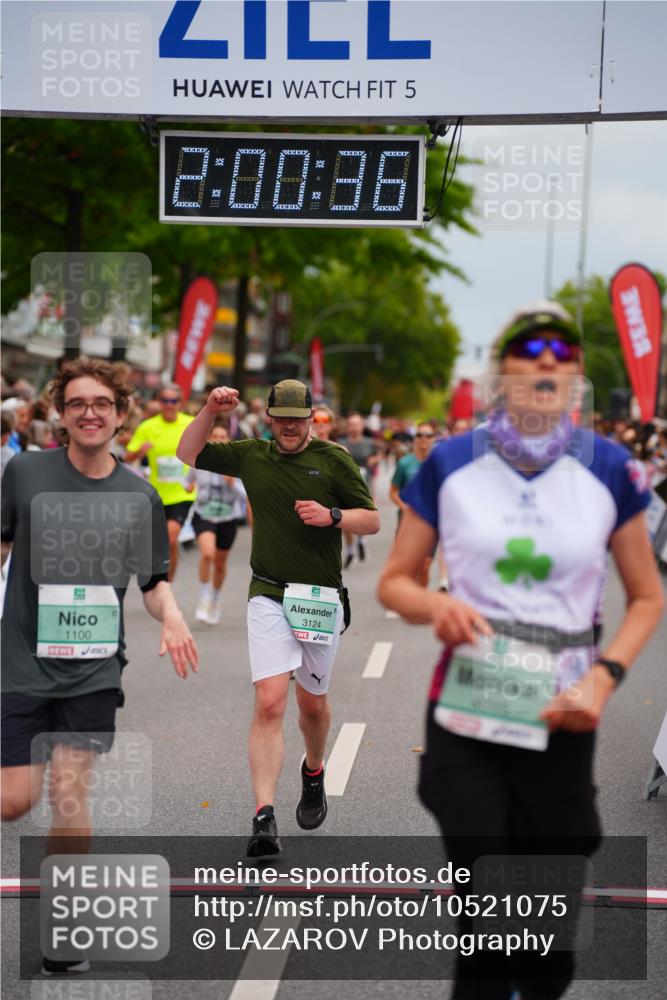 20.09.2026 - PSD Bank Halbmarathon LAZAROV Photography http://msf.ph/oto/10521075 20.09.2026 12:00:36 Ziel 1100, 1334, 2742, 2757, 3124, 3489, 3661, 4095, 4265 meine-sportfotos.de