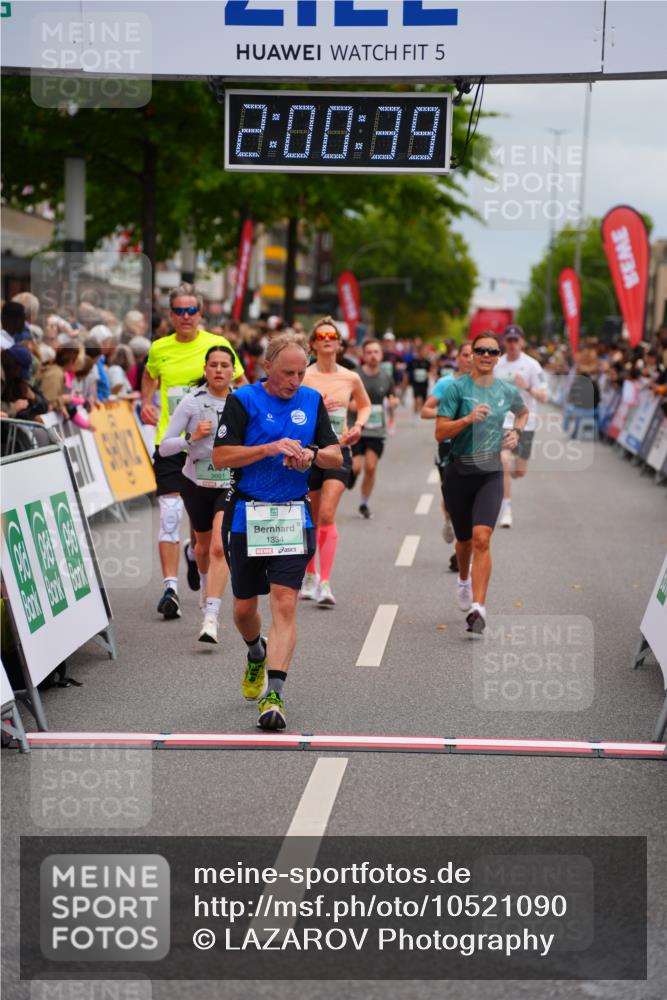 20.09.2026 - PSD Bank Halbmarathon LAZAROV Photography http://msf.ph/oto/10521090 20.09.2026 12:00:38 Ziel 1018, 1100, 1334, 1660, 2742, 2757, 3124, 3489, 3661, 3980, 4095, 4265 meine-sportfotos.de